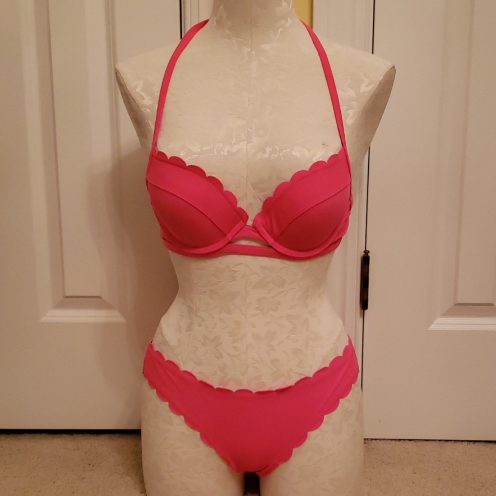 Abercrombie and Fitch Scallop Swimsuit